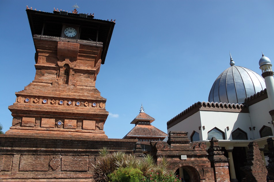 Masjid Menara Kudus, A 16th Century Mosque with Hindu Elements